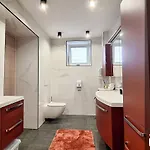 בית נופש Pod Orehi - Hisa Na Podezelju - Razprseni Jeruzalem Slovenija