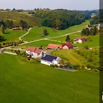 Pod Orehi - Hisa Na Podezelju - Razprseni Jeruzalem Slovenija