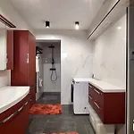 Pod Orehi - Hisa Na Podezelju - Razprseni Jeruzalem Slovenija בית נופש *