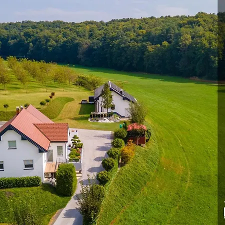 Casa de Férias Pod Orehi - Hisa Na Podezelju - Razprseni Jeruzalem Slovenija