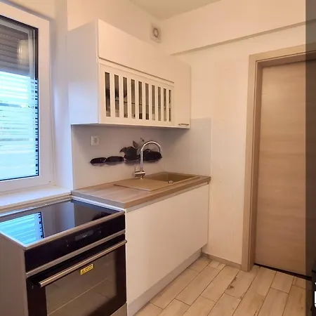 Feriehus Pod Orehi - Hisa Na Podezelju - Razprseni Jeruzalem Slovenija