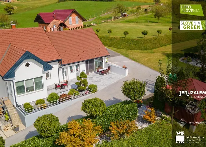 Pod Orehi - Hisa Na Podezelju - Razprseni Jeruzalem Slovenija *