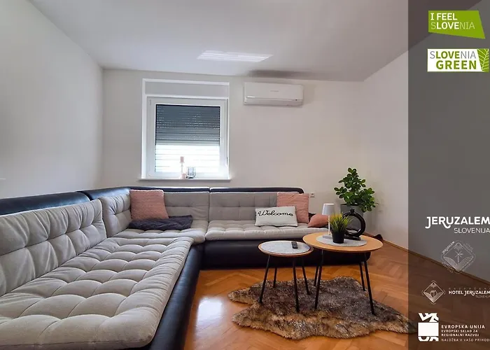 Pod Orehi - Hisa Na Podezelju - Razprseni Jeruzalem Slovenija