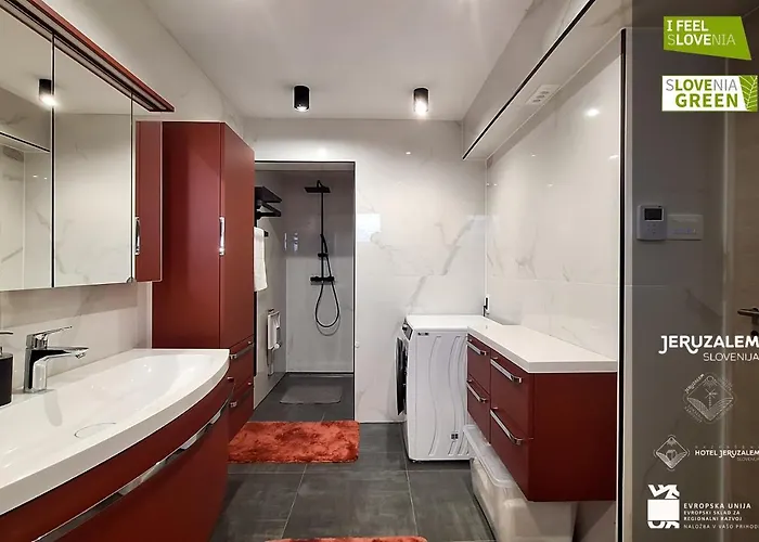 Pod Orehi - Hisa Na Podezelju - Razprseni Jeruzalem Slovenija Casa de Férias *