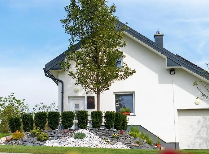 Pod Orehi - Hisa Na Podezelju - Razprseni Jeruzalem Slovenija *