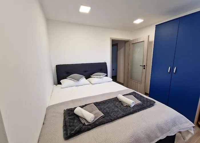 Pod Orehi - Hisa Na Podezelju - Razprseni Jeruzalem Slovenija