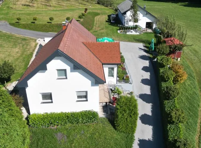 Pod Orehi - Hisa Na Podezelju - Razprseni Jeruzalem Slovenija Miklavz pri Ormozu